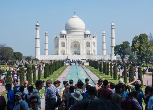 Senior Citizen Friendly Delhi Sightseeing Bus Booking and Delhi to Agra Tour Package One Day by Volvo Bus