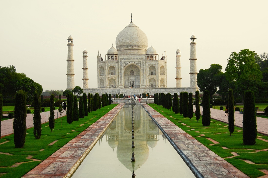 delhi agra tour by bus